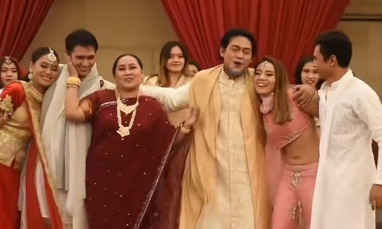 'Bole Chudiyan': 'बोले चूड़ियां...' गाने पर इंडोनेशिया के लोगों ने किया ऐसा जबरदस्‍त डांस, देखें Viral Video 