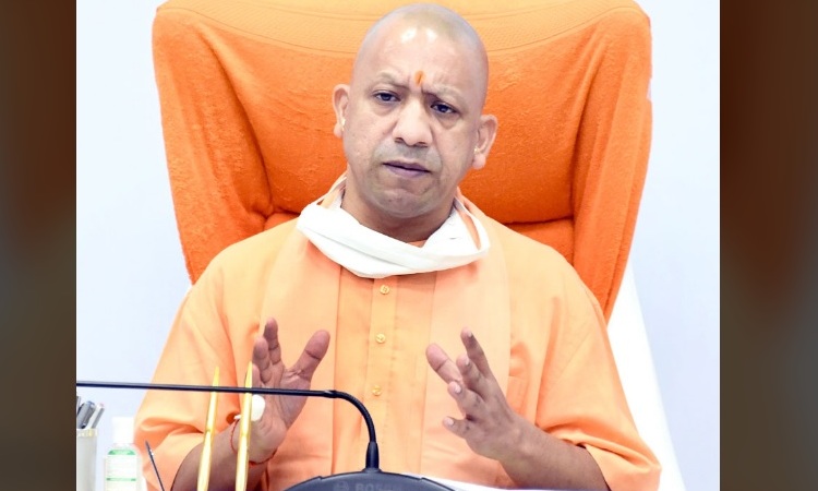 सीएम योगी का ऑपरेशन दुराचारी, लड़कियों से की छेड़छाड़ तो शहर भर में लगेंगे पोस्‍टर 