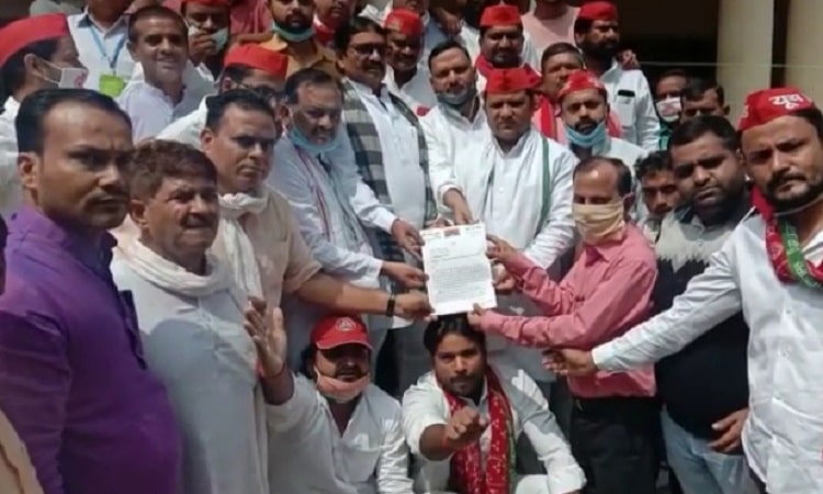 UP NEWS: कृषि बिल के विरोध में यूपी में सपा,कांग्रेस और किसानों का विरोध प्रदर्शन