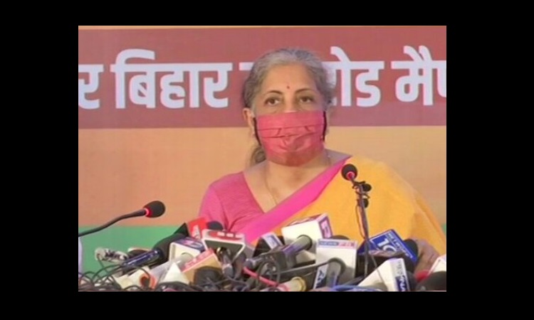 निर्मला सीतारमण ने कहा, बिहार में सबको फ्री में मिलेगी कोरोना वैक्‍सीन