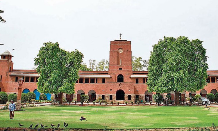 दिल्‍ली यूनिवर्सिटी ने स्‍थगित की परीक्षाएं, 1 जून से होंगे ओपन बुक टेस्‍ट